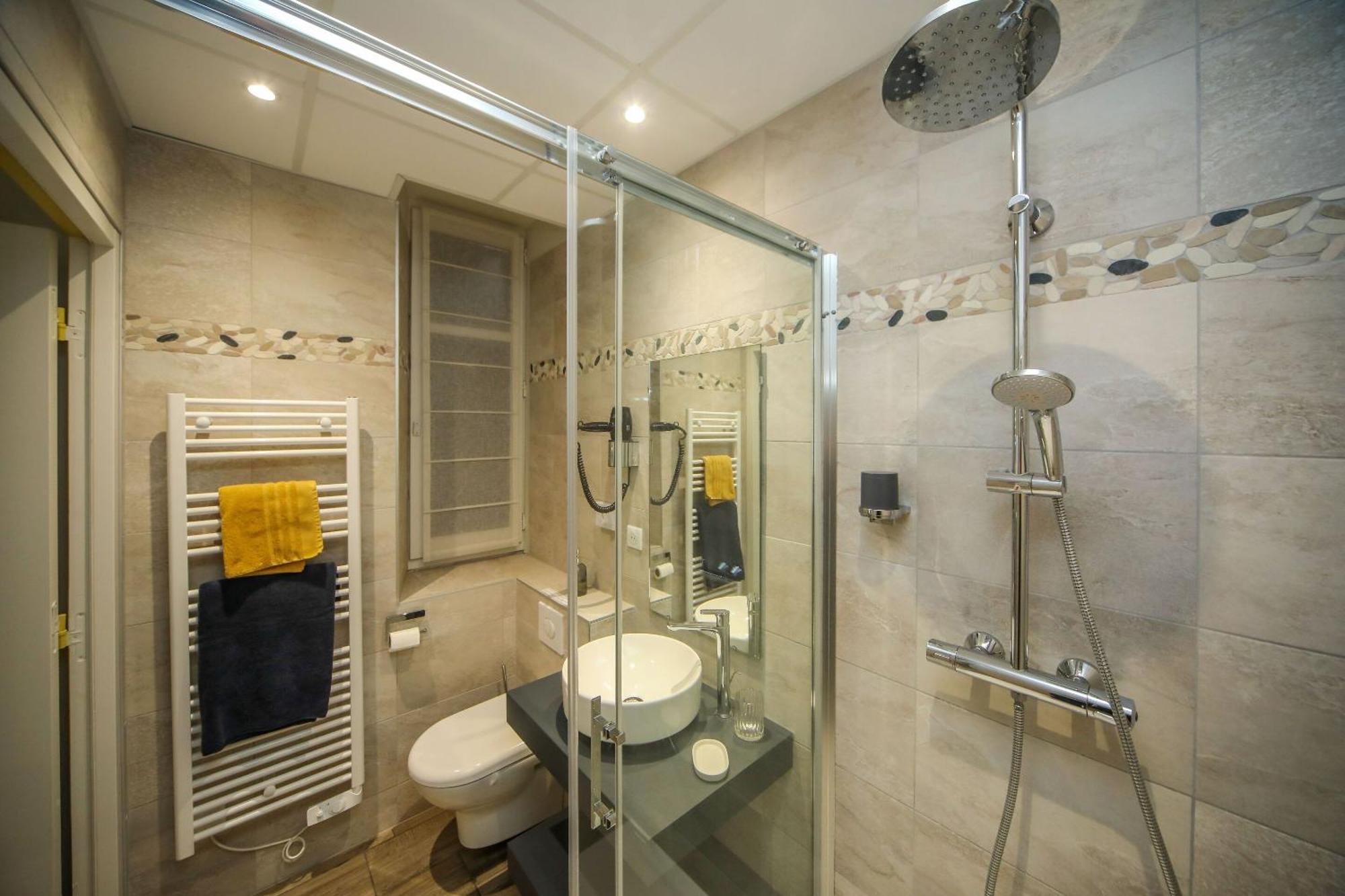 Hotel O Chiroulet Bagnères-de-Bigorre Værelse billede